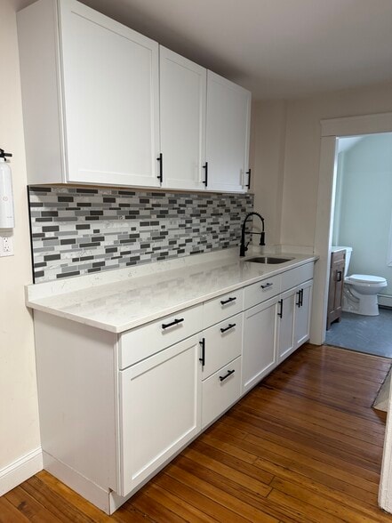 Building Photo - 277 Mauran Ave