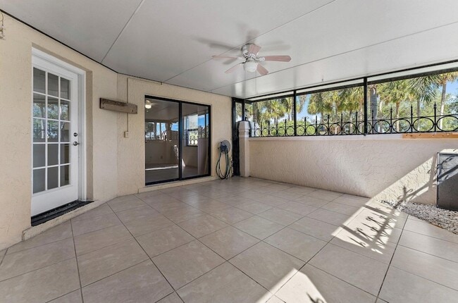 Building Photo - 3 Uno Lago Dr