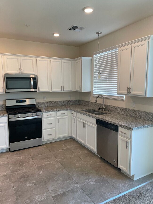 Building Photo - 505 Logan Jacob Ln