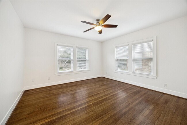 Building Photo - 1937 W McKinney St