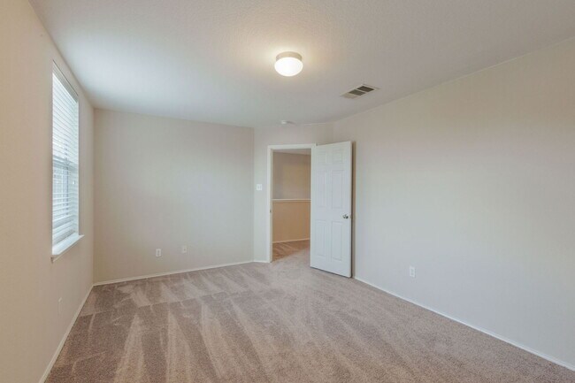 Building Photo - 11532 Ashbrook Dr