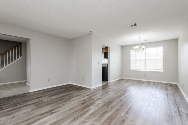 Building Photo - 10046 Lazy Meadows Dr