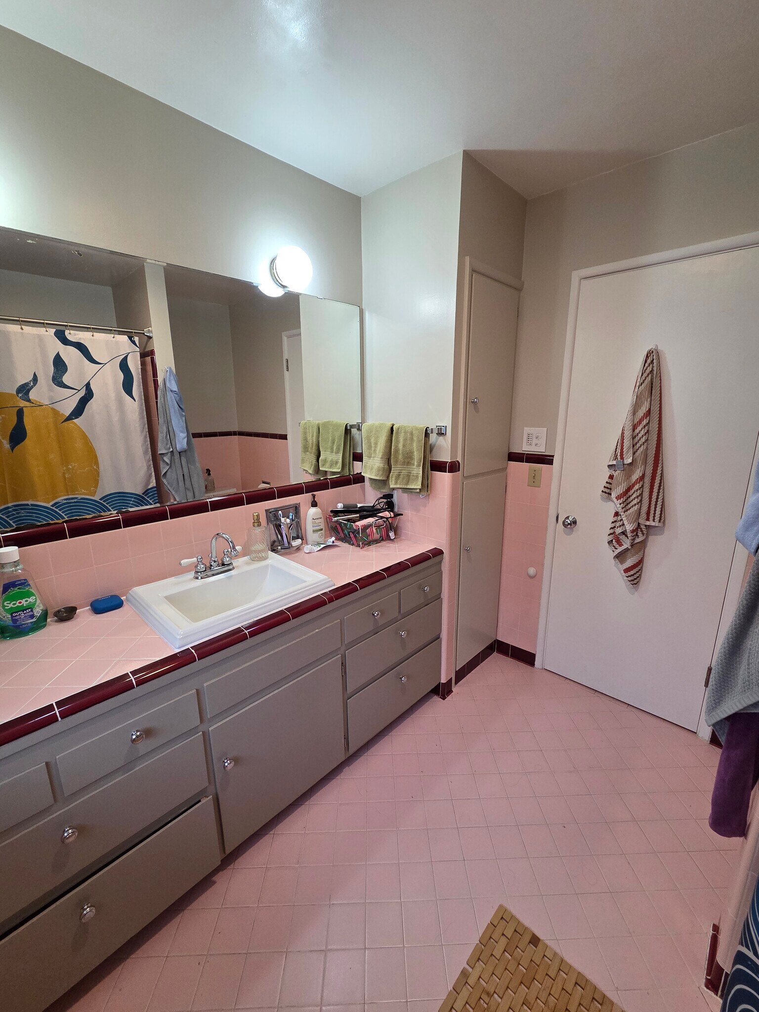 Building Photo - 3819 SE Francis St