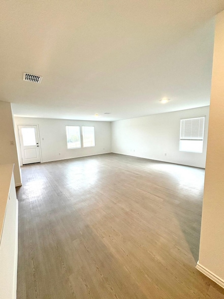 Building Photo - 1907 Bear Grass Rdg Rd