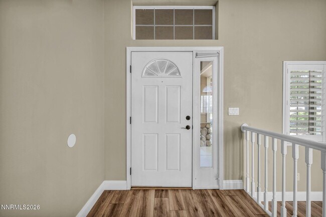 Building Photo - 6490 Brookview Cir