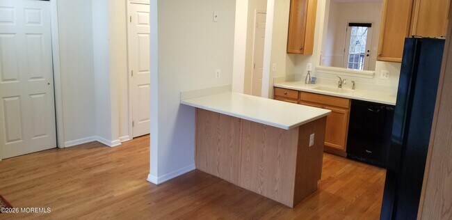 Building Photo - 12 Jensen Court