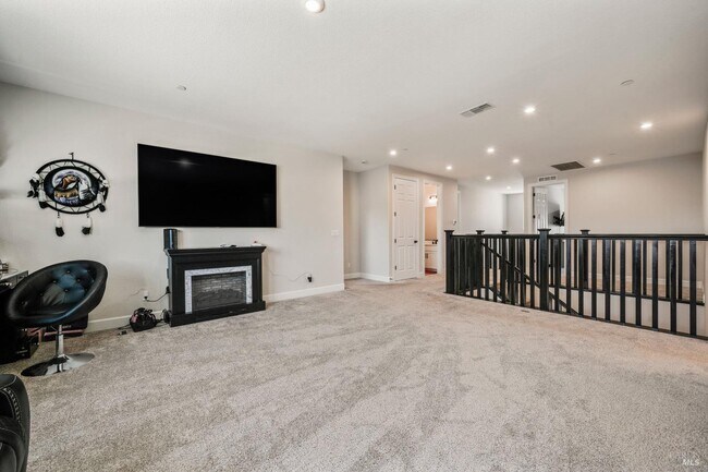 Building Photo - 1245 Pacific Pl