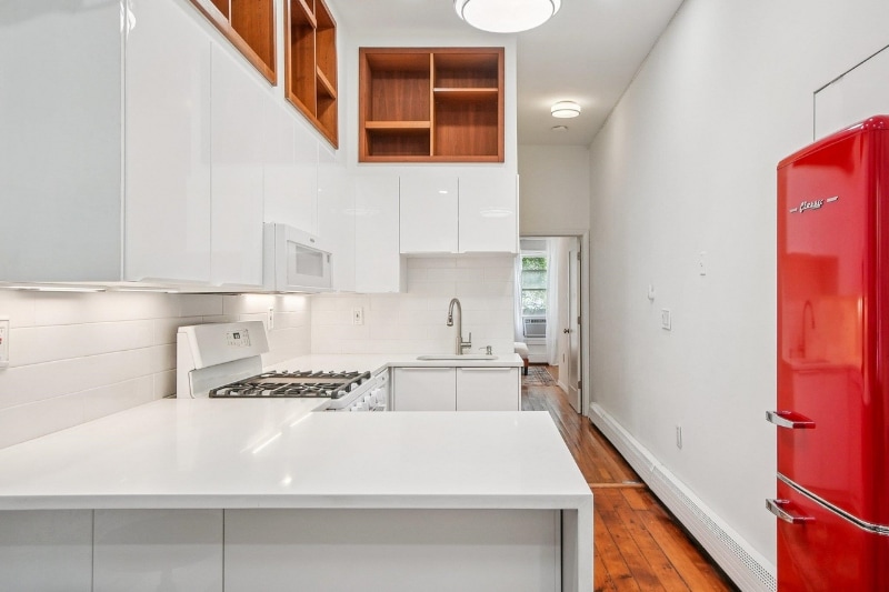 Building Photo - 237 3rd St