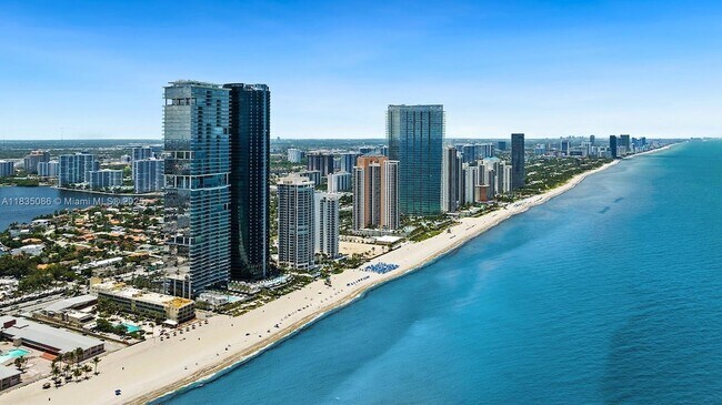 Building Photo - 18555 Collins Ave