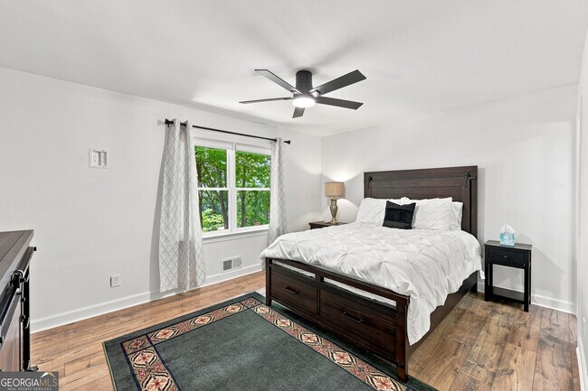 Building Photo - 4225 Twin Rivers Dr