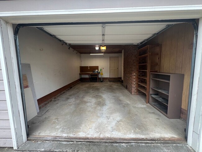 Building Photo - 1201 Linton Ct