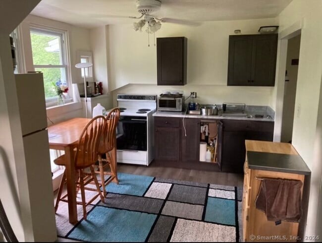 Building Photo - 7 Tolland Turnpike