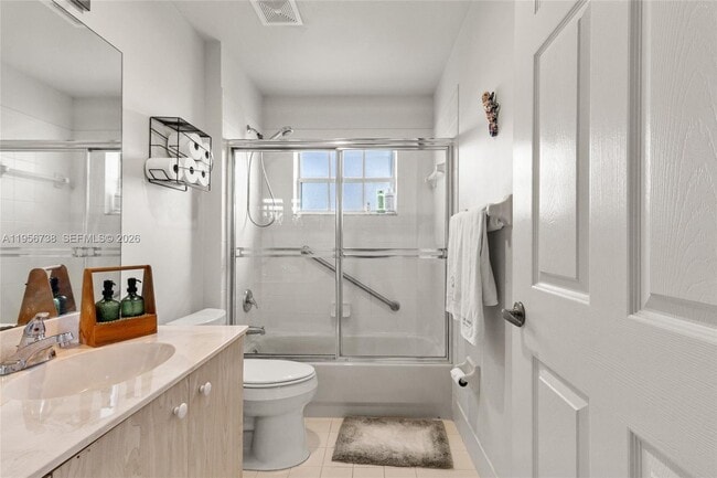 Building Photo - 6207 Floral Lakes Dr