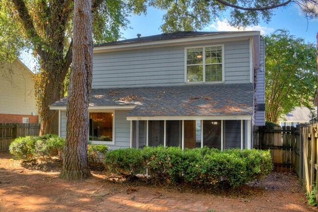 Building Photo - 2453 Riverlook Dr