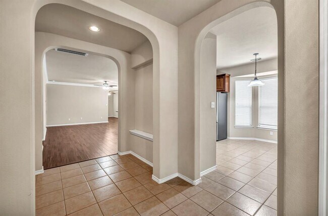 Building Photo - 3748 Pine Needle Cir