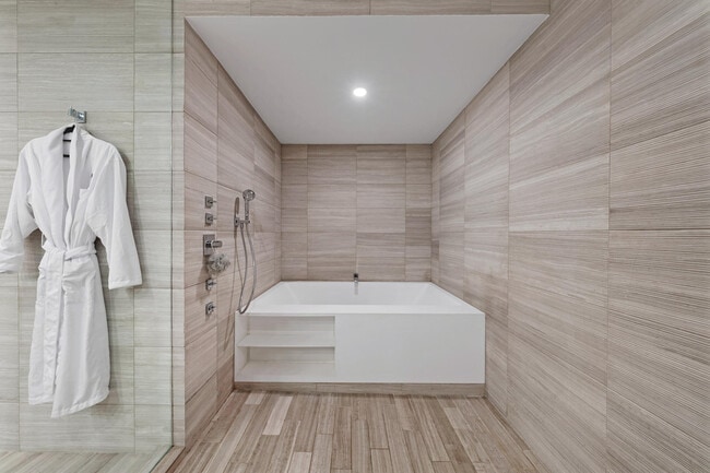 Building Photo - 4701 Meridian Ave