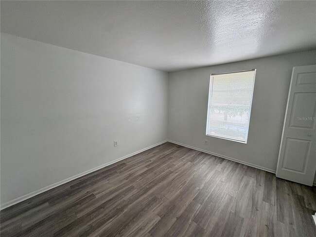 Building Photo - 408 57th Ave Dr E