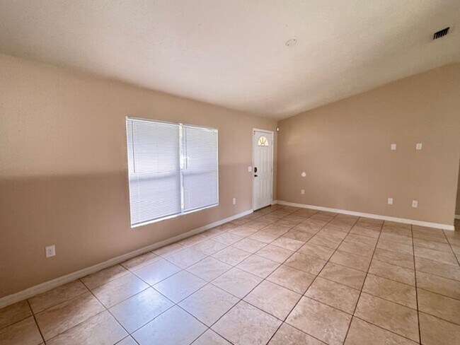 Building Photo - THIS IS NOT AVAILABLE FOR SHOWING UNTIL MI...