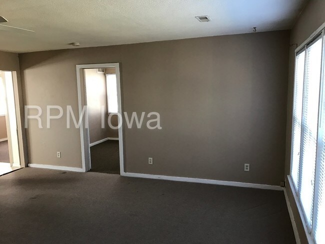 Building Photo - 4920 NW 51st St