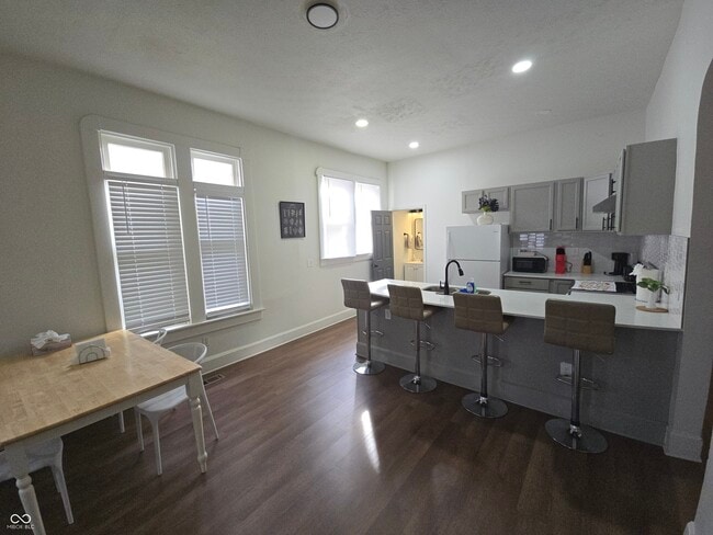 Building Photo - 1728 N Delaware St