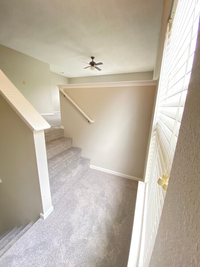 Building Photo - 5843 Amber Ln