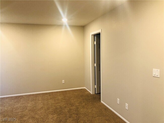 Building Photo - 7108 Adrian Peak St