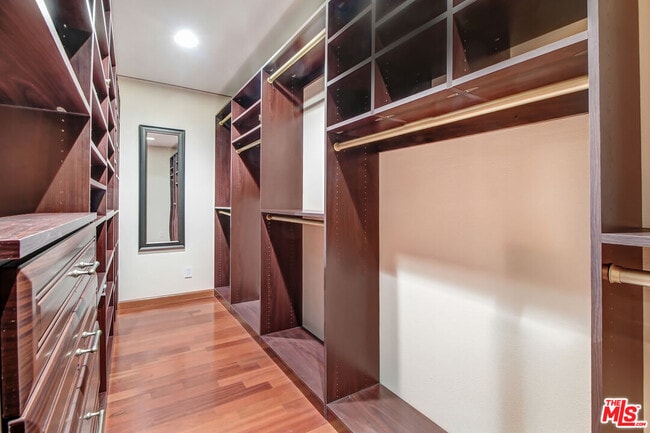 Building Photo - 6640 Whitley Terrace