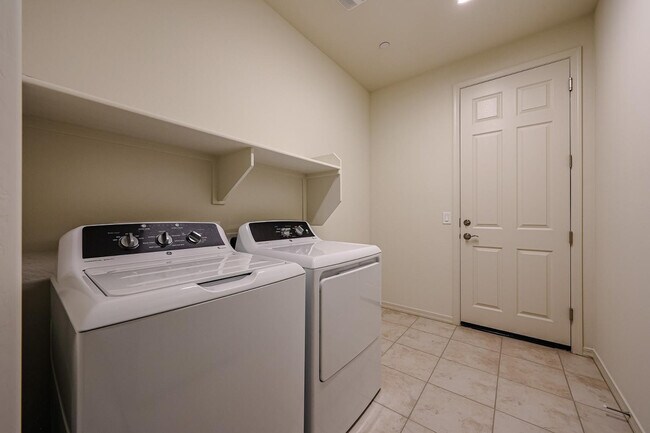 Building Photo - 31949 N 134th Dr