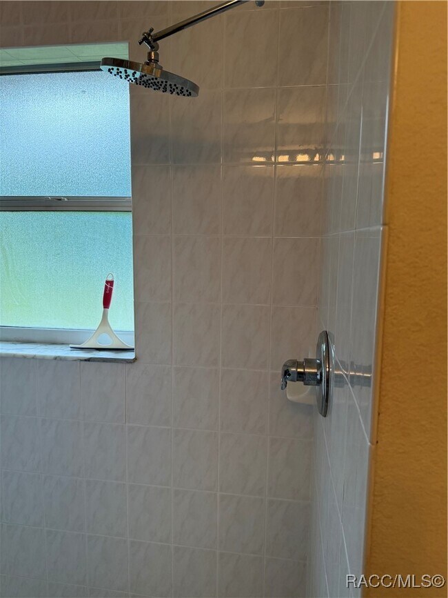 Building Photo - 2858 E Marcia St