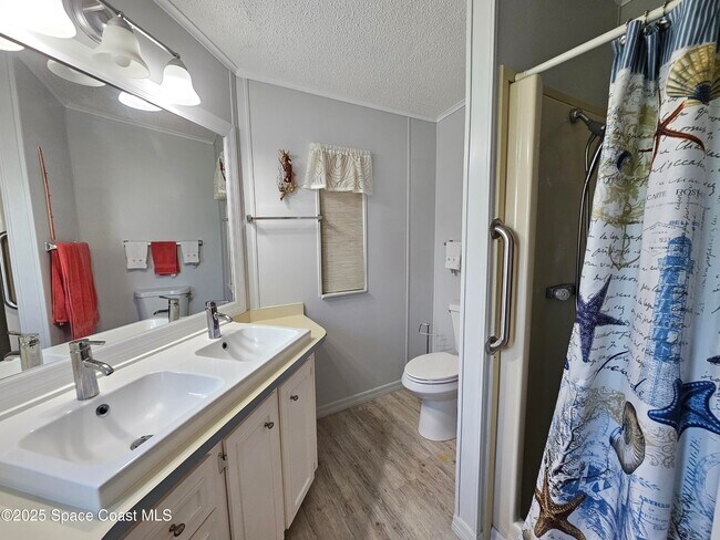 Building Photo - 135 Blue Jay Ln