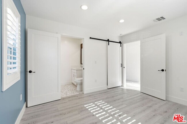 Building Photo - 10321 Sala Pl
