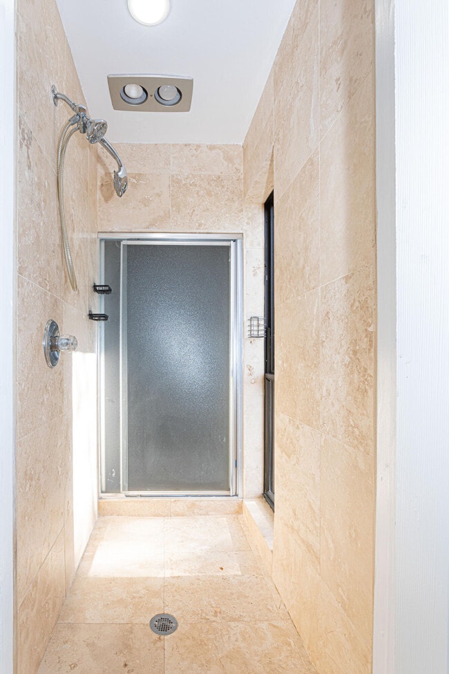 Building Photo - 169 Armadillo Way