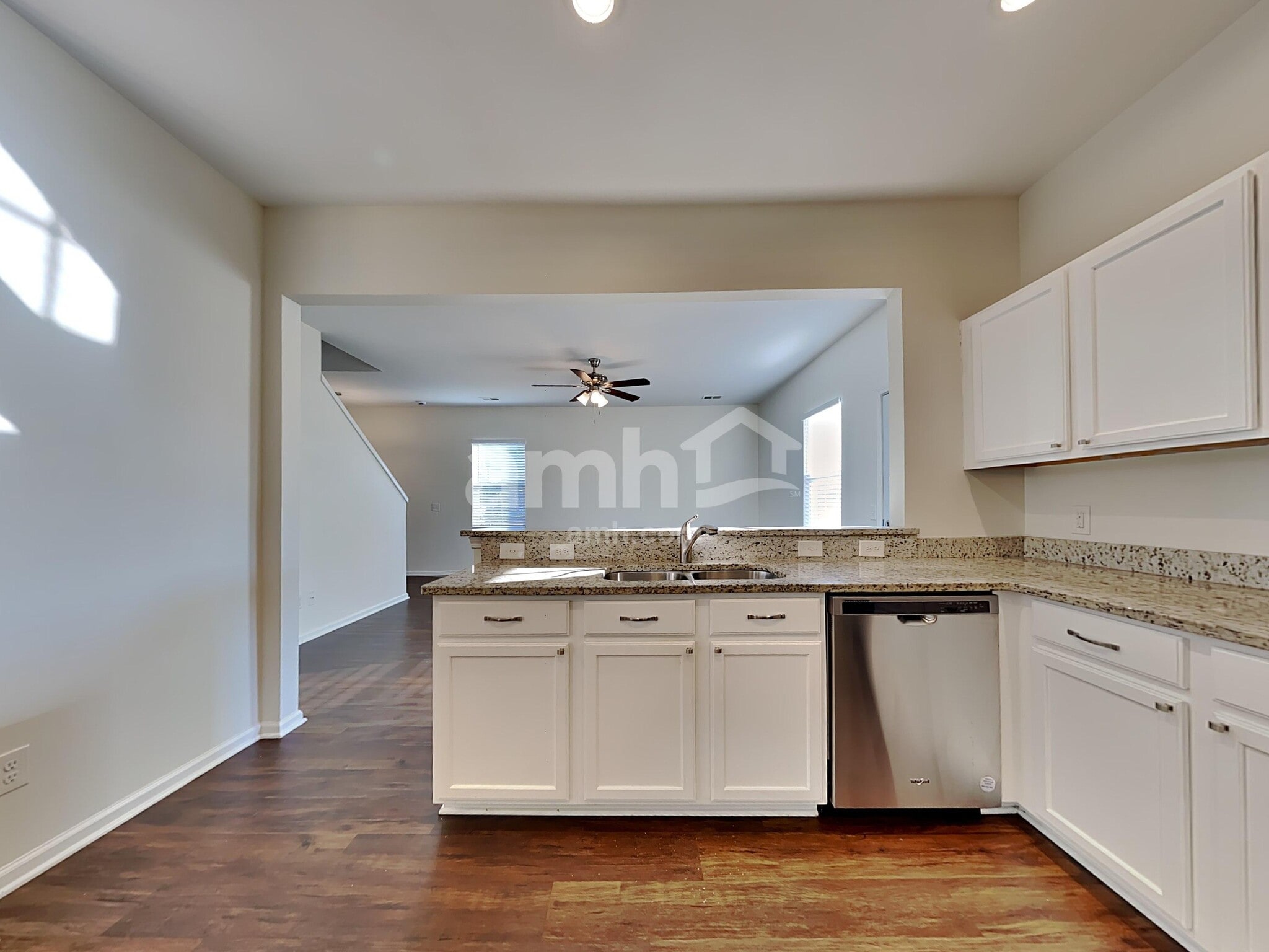 Building Photo - 405 Ridgedale Rd