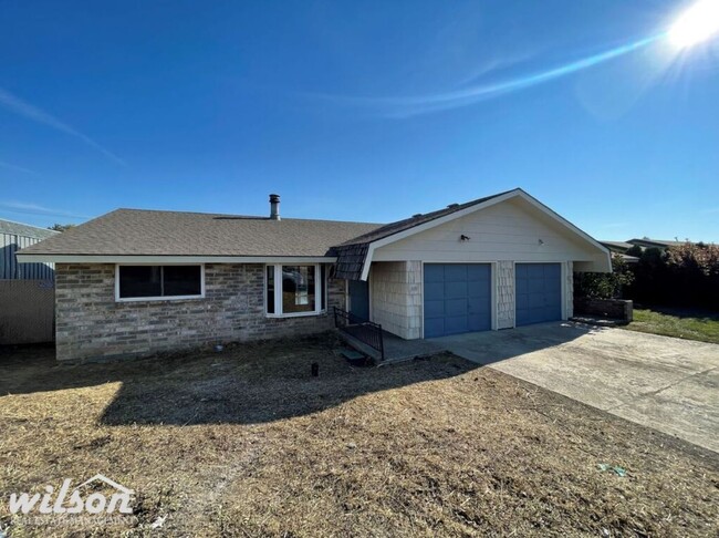 Primary Photo - Charming 3 Bedroom, 2 Bath Home in West Ya...