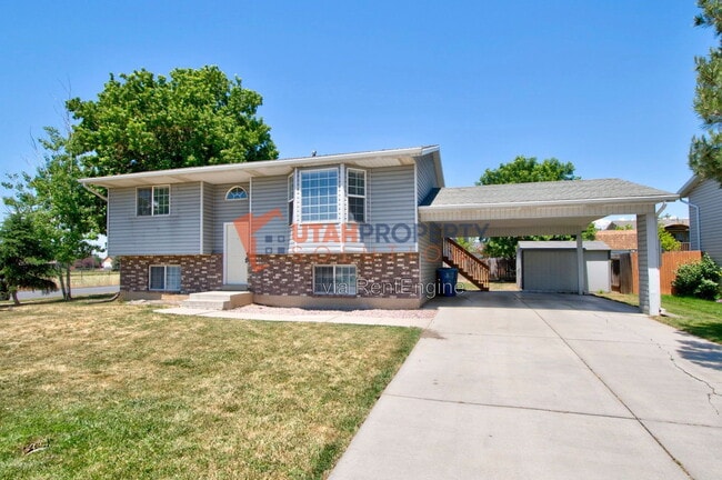 Building Photo - 496 W 330 S