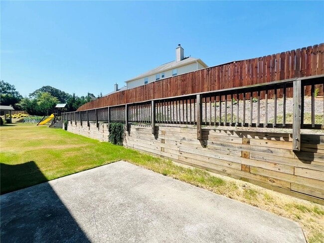 Building Photo - 5665 Winding Lakes Dr
