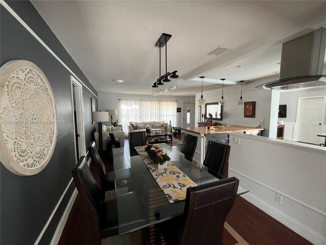 Building Photo - 22167 Serenata Cir E