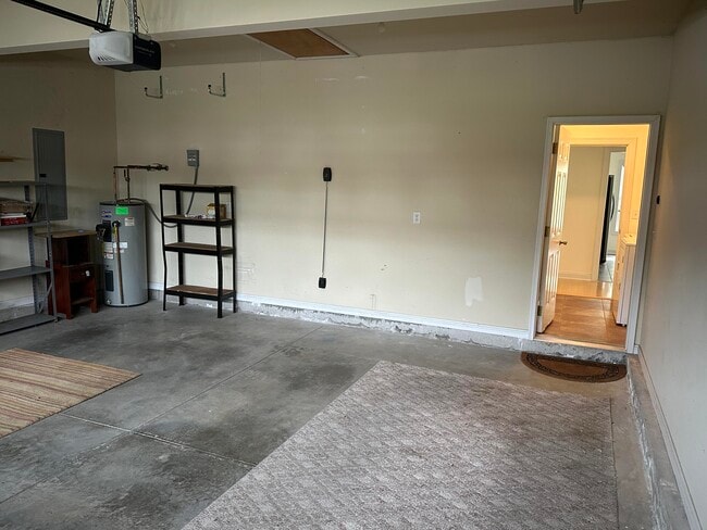Building Photo - 106 Wisteria Ln