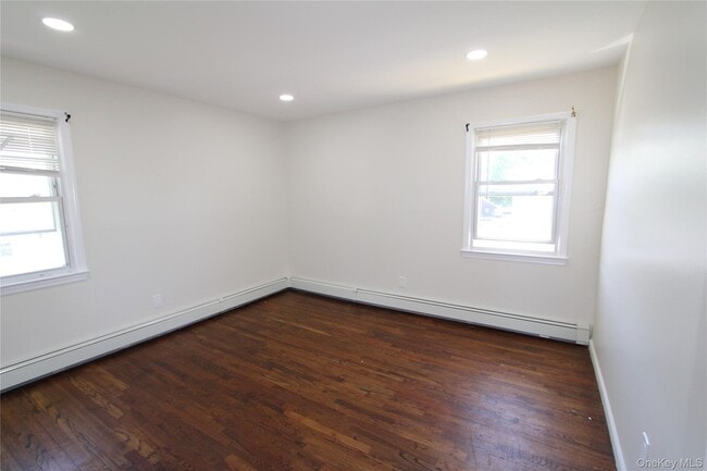 Building Photo - 523 Hawthorne Ave