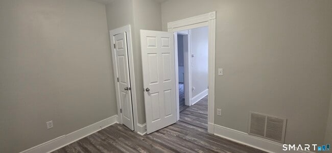 Building Photo - 114 Cedar Hill Ave