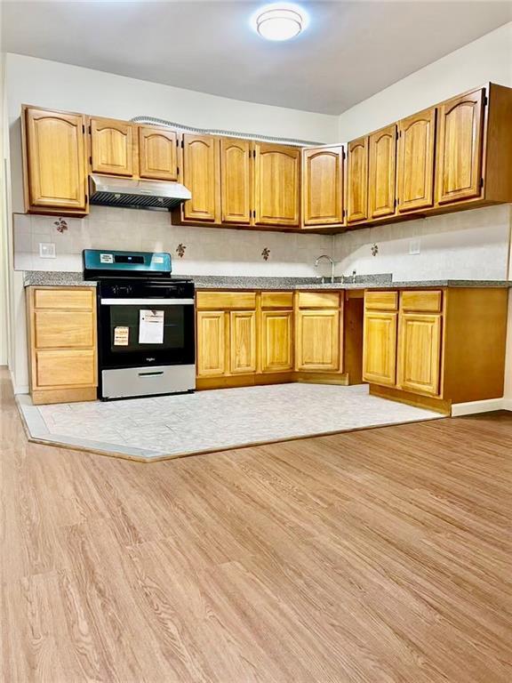 Building Photo - 1643 Bath Ave