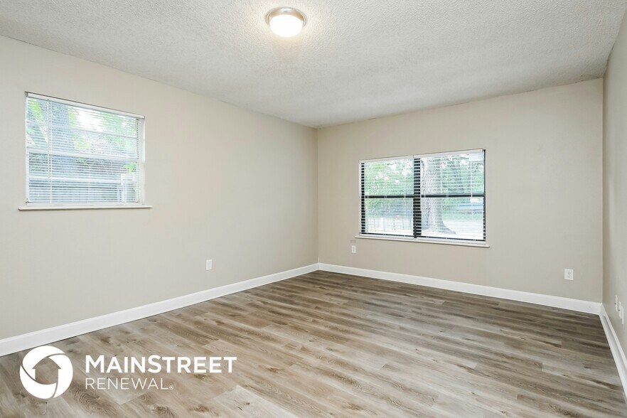 Building Photo - 2853 Magnolia Ave