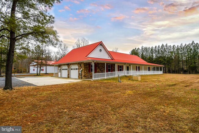 Building Photo - 10049 Meleen Dr