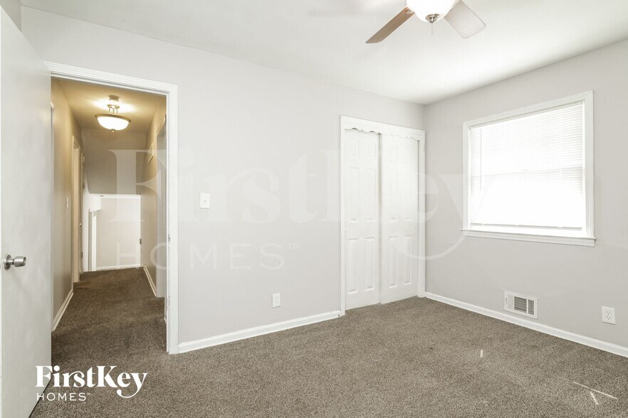 Building Photo - 6312 E 102nd St