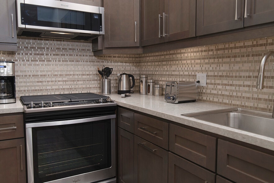 Kitchen detail - 73 Summerfield St