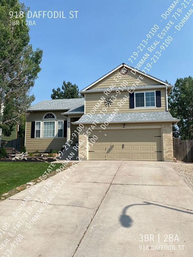 Building Photo - 918 Daffodil St