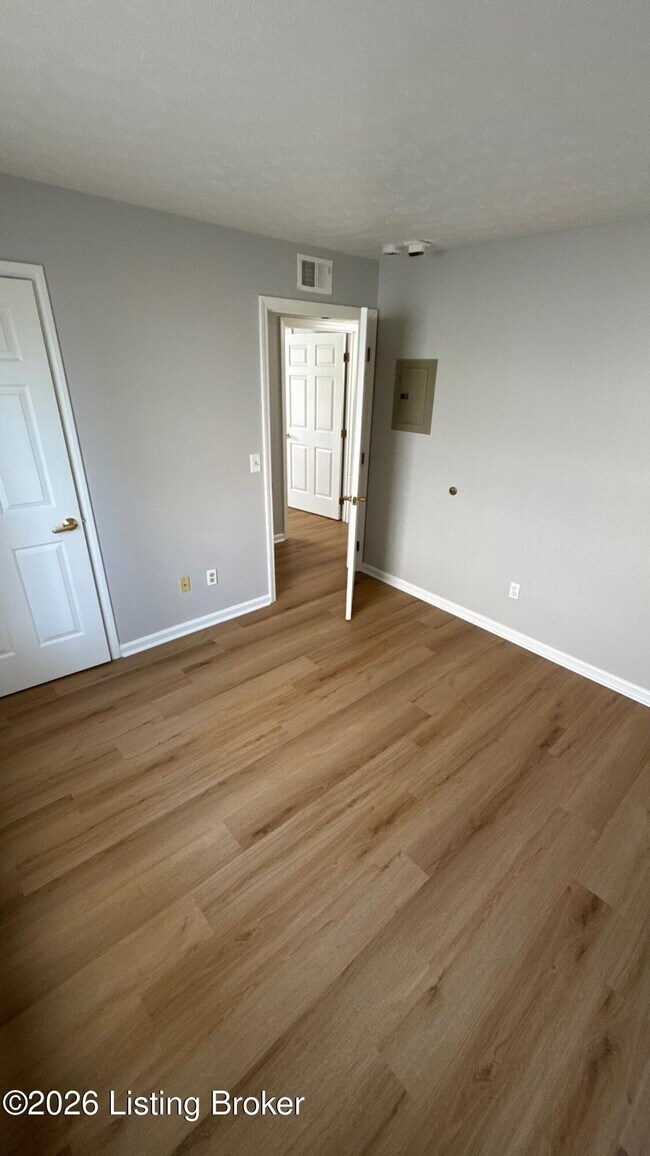 Building Photo - 4101 Blue Lick Ct