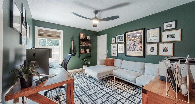 Building Photo - "Charming 3-Bed, 2-Bath Home on Claypool R...