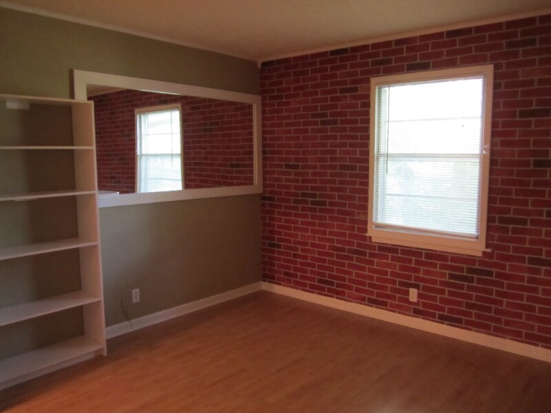 Building Photo - 2929 Selena Dr