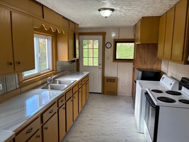 Primary Photo - 1308 17th Ave